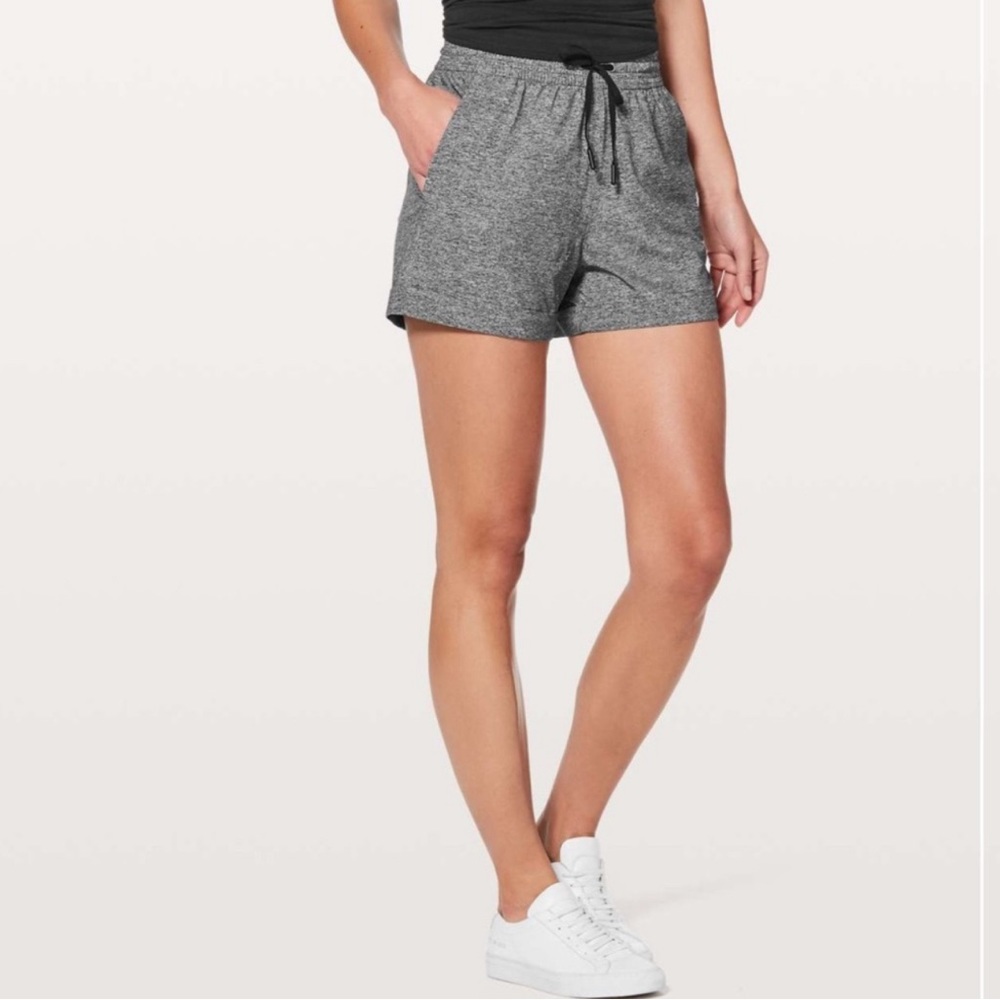 Lululemon Spring Break Away Short *4-way Stretch 3" Heather Lux Multi Black Sz 6 - Picture 3 of 9